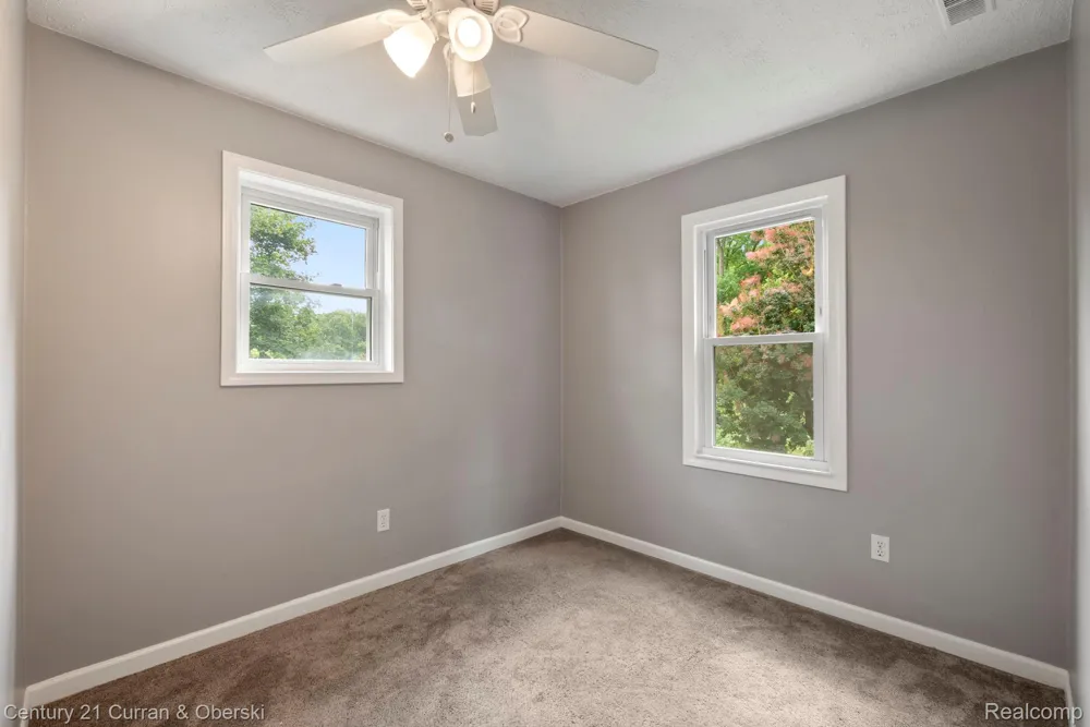 10492 Lake Shore Drive Tyrone Township, MI 48430