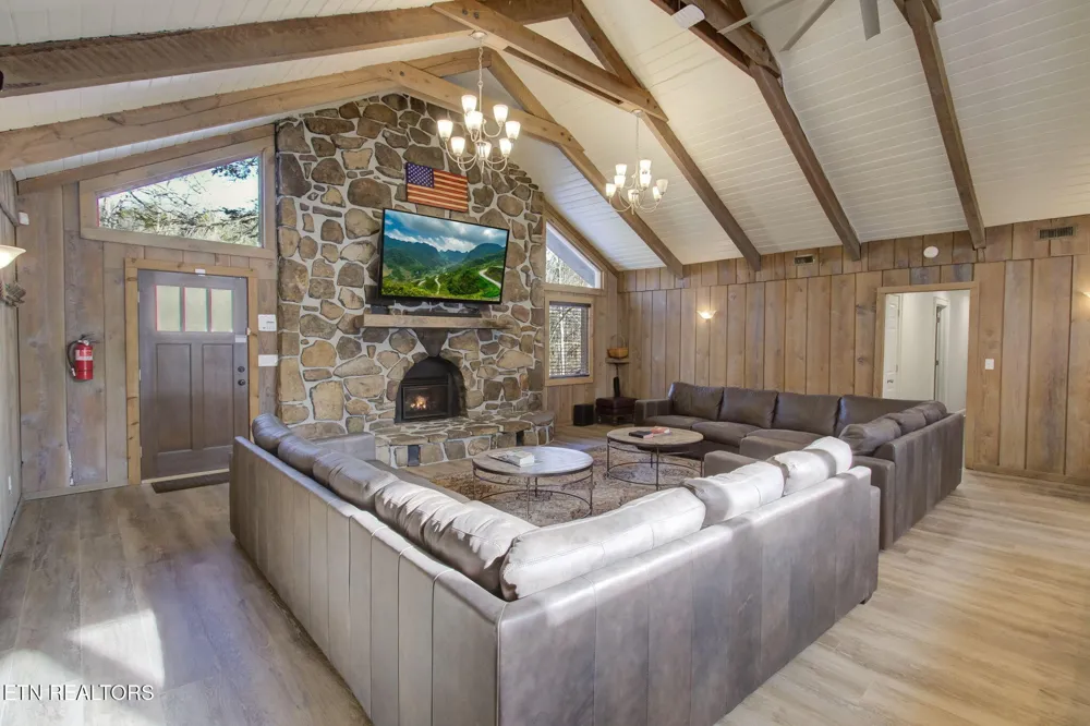 2000 E Millers Cove Rd Walland, TN 37886