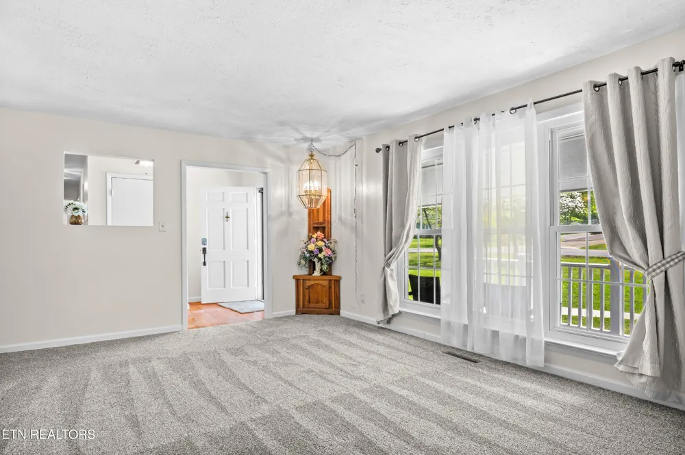 4209 Doris Circle Knoxville, TN 37918