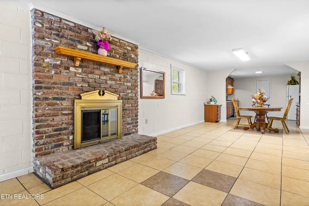 4209 Doris Circle Knoxville, TN 37918