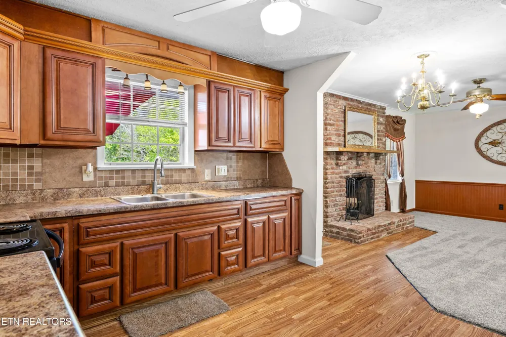 4209 Doris Circle Knoxville, TN 37918