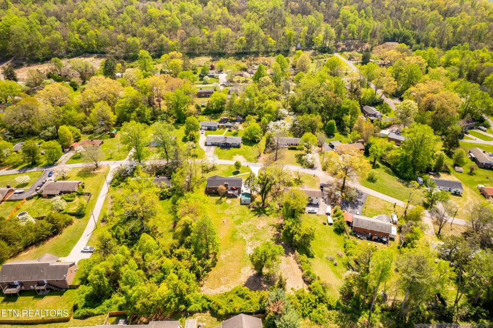 4209 Doris Circle Knoxville, TN 37918
