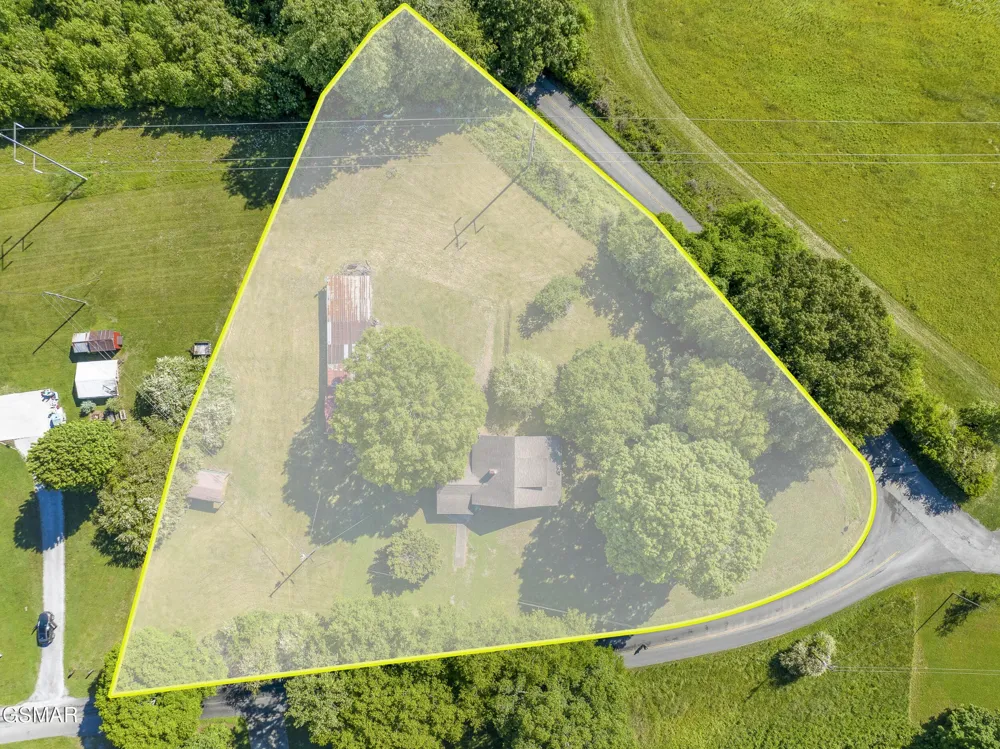 3744 Leadvale Road White Pine, TN 37890