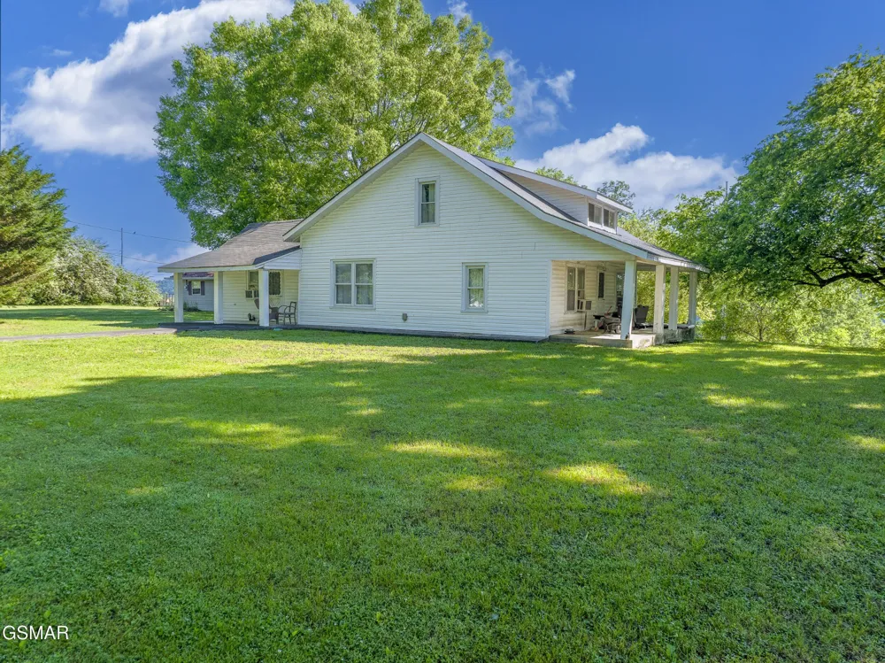 3744 Leadvale Road White Pine, TN 37890