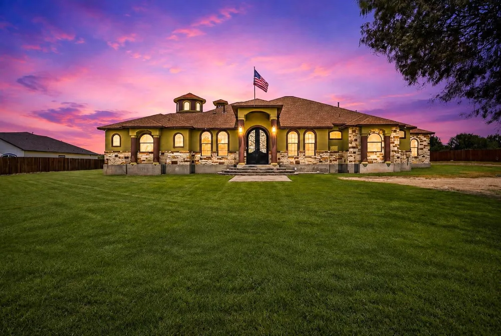 535 W Ansley Boulevard San Antonio, TX 78221