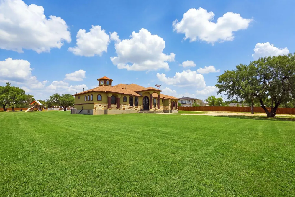 535 W Ansley Boulevard San Antonio, TX 78221