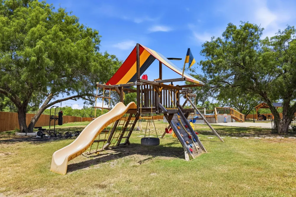 535 W Ansley Boulevard San Antonio, TX 78221