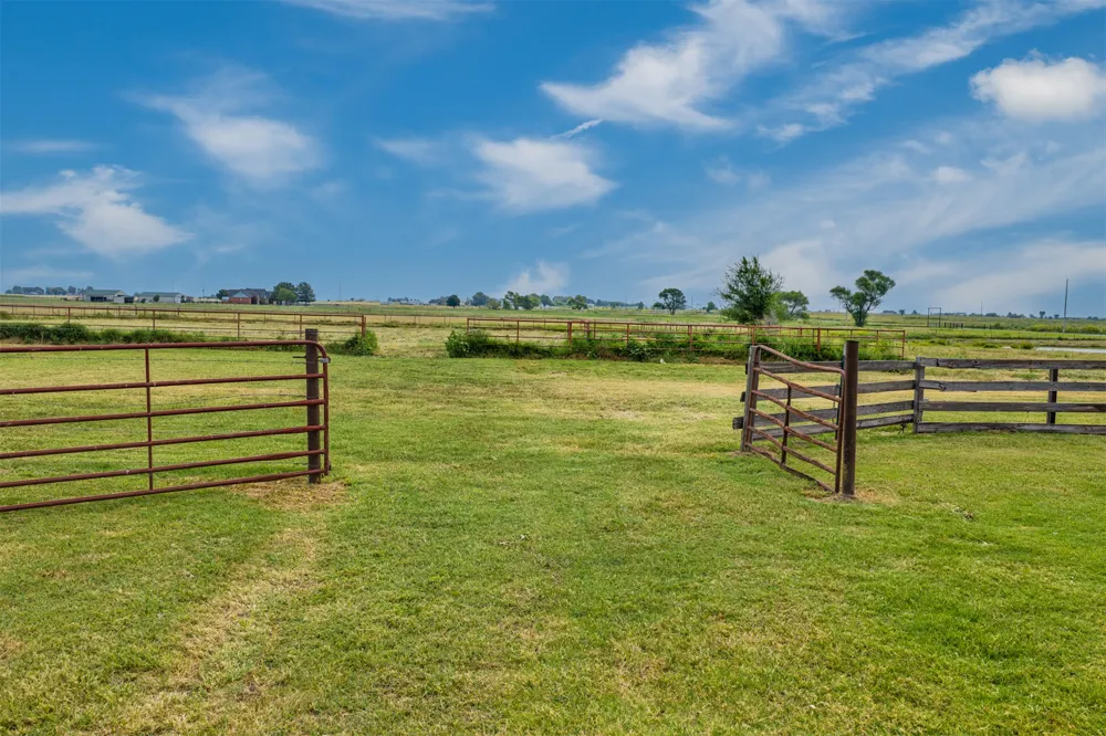 3947 E 340 ROAD Talala, OK 74080