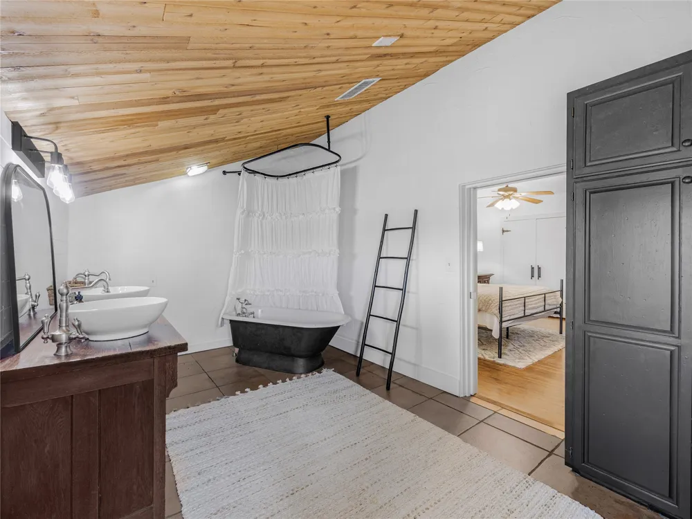 3947 E 340 ROAD Talala, OK 74080