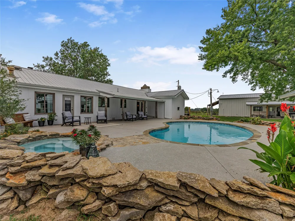 3947 E 340 ROAD Talala, OK 74080