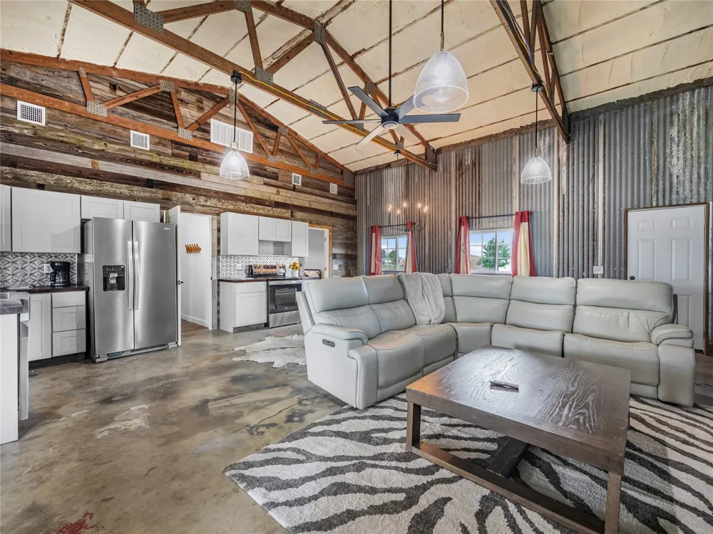 3947 E 340 ROAD Talala, OK 74080