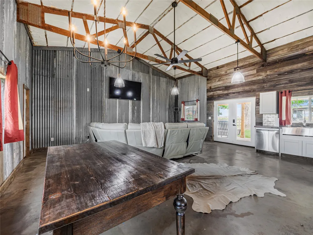 3947 E 340 ROAD Talala, OK 74080