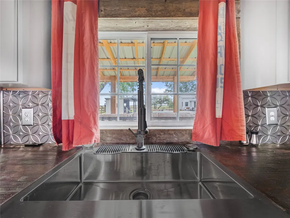 3947 E 340 ROAD Talala, OK 74080