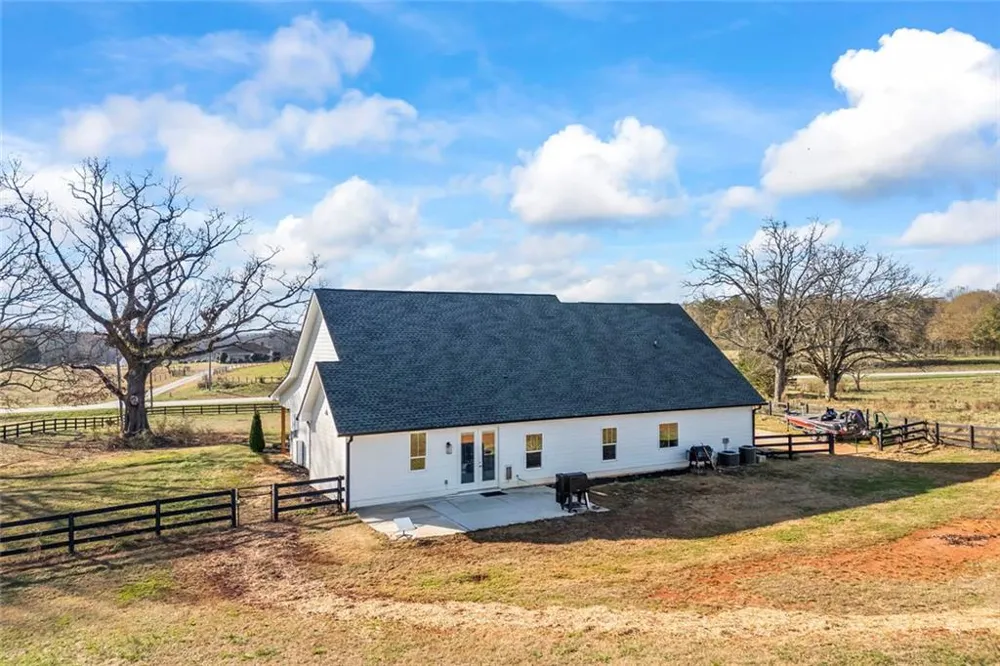 7588 Highway 98 W Road Commerce, GA 30530