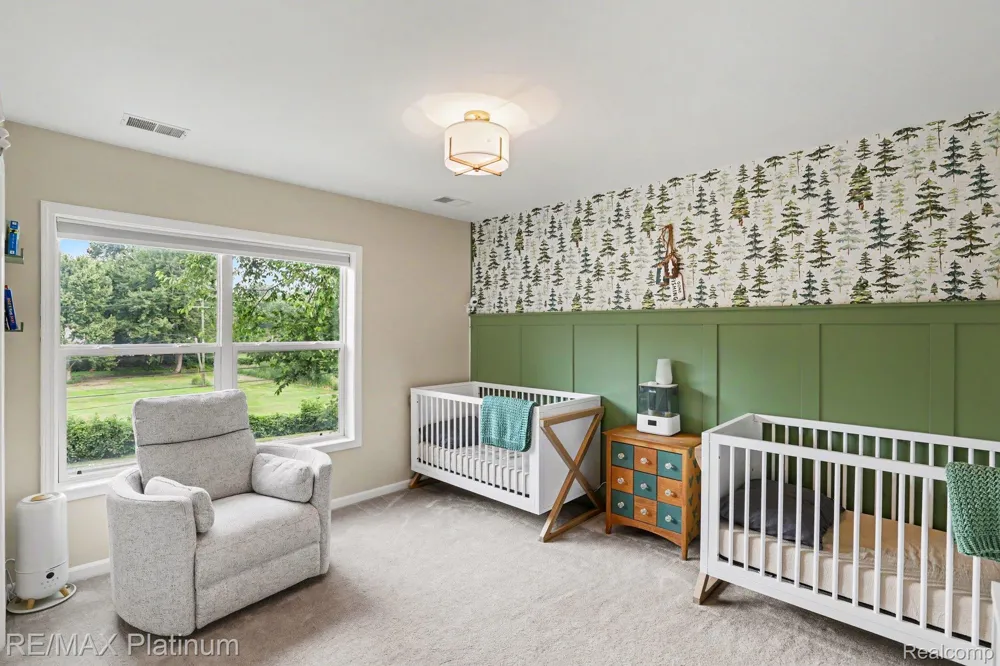 2327 Hammerslea Road Orion Charter Township, MI 48359