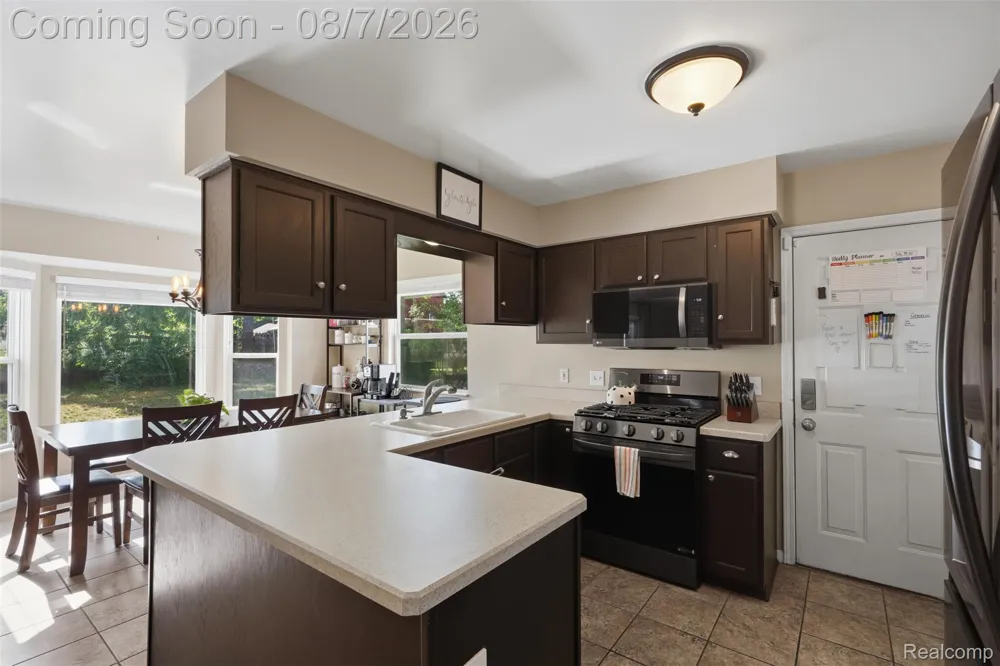 1124 Somerville Drive Oxford Charter Township, MI 48371