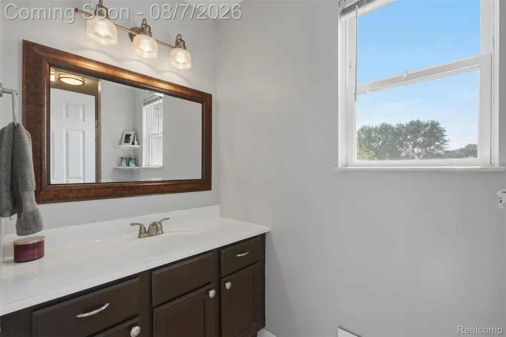 1124 Somerville Drive Oxford Charter Township, MI 48371