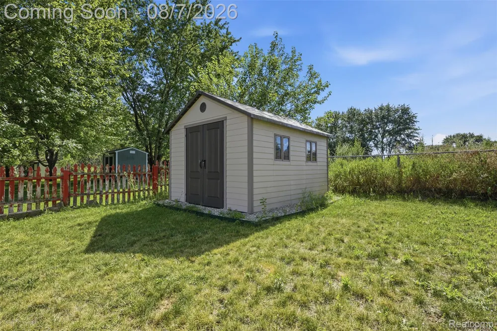 1124 Somerville Drive Oxford Charter Township, MI 48371