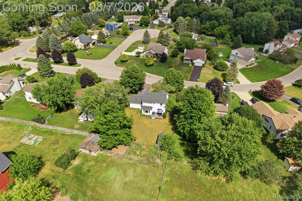 1124 Somerville Drive Oxford Charter Township, MI 48371