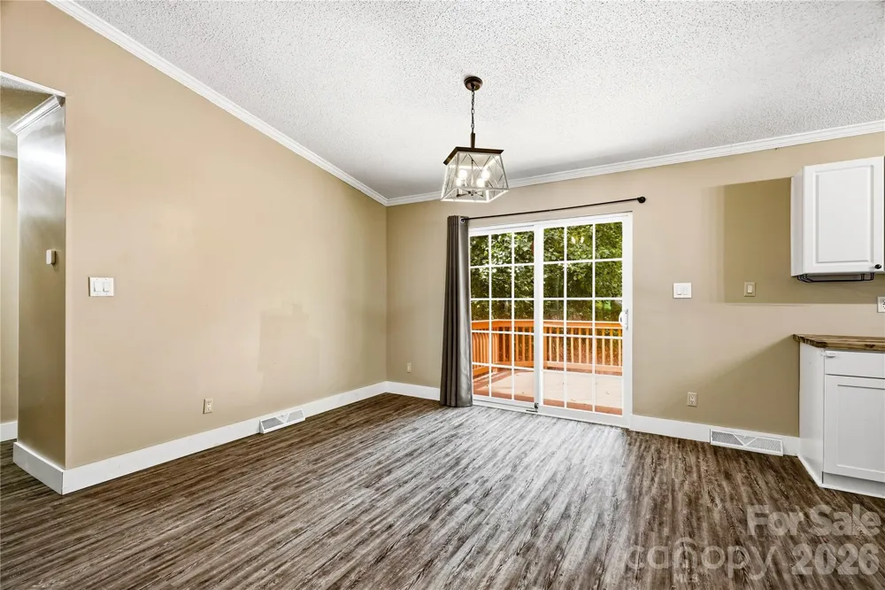 3555 Lake Bluff Drive Sherrills Ford, NC 28673