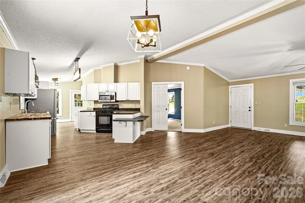3555 Lake Bluff Drive Sherrills Ford, NC 28673