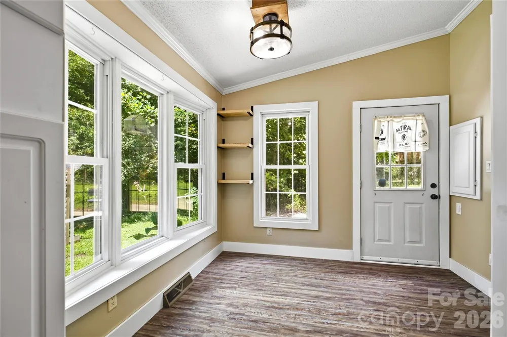 3555 Lake Bluff Drive Sherrills Ford, NC 28673