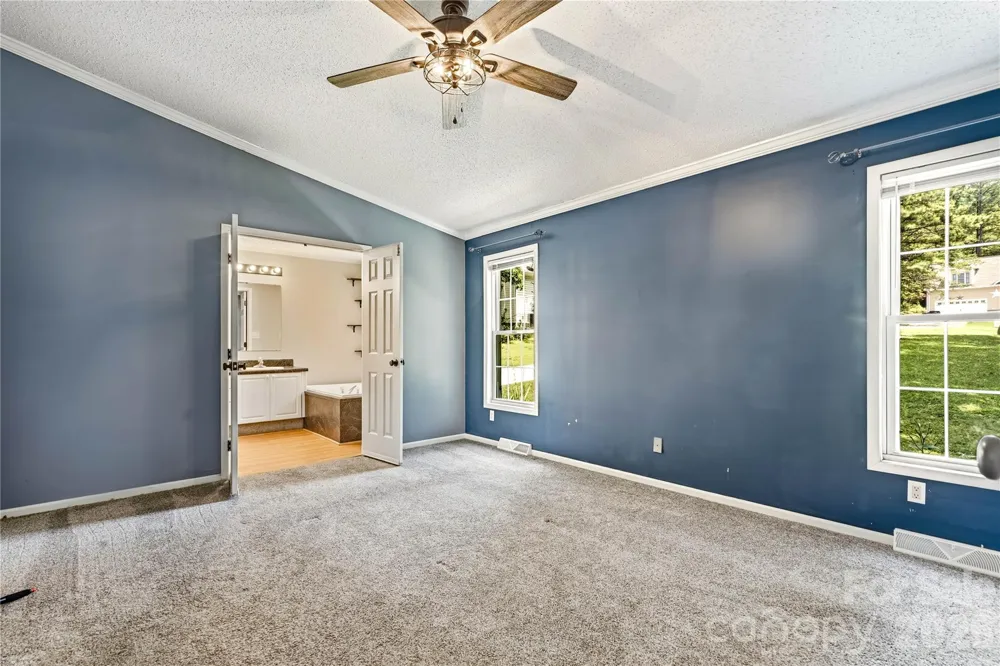 3555 Lake Bluff Drive Sherrills Ford, NC 28673