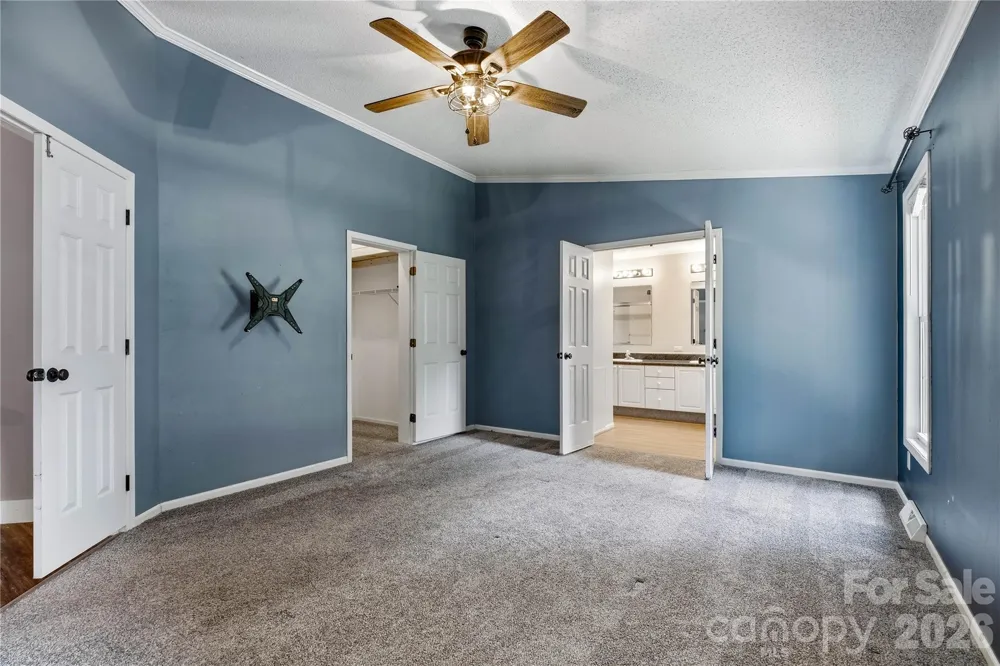 3555 Lake Bluff Drive Sherrills Ford, NC 28673