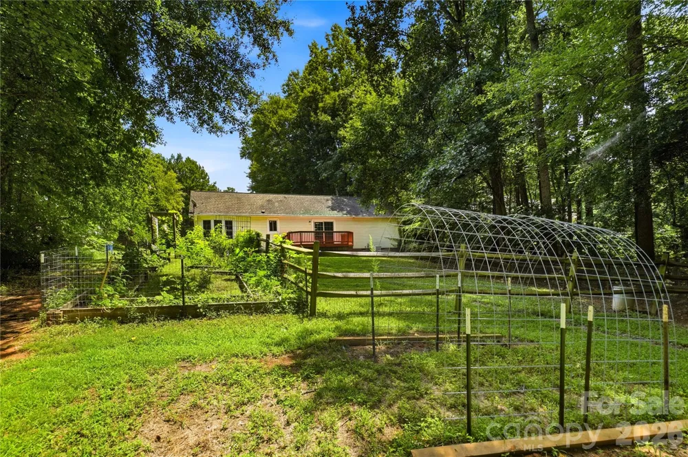 3555 Lake Bluff Drive Sherrills Ford, NC 28673