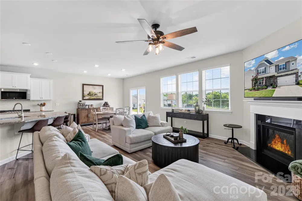252 Kennerly Center Drive Mooresville, NC 28115