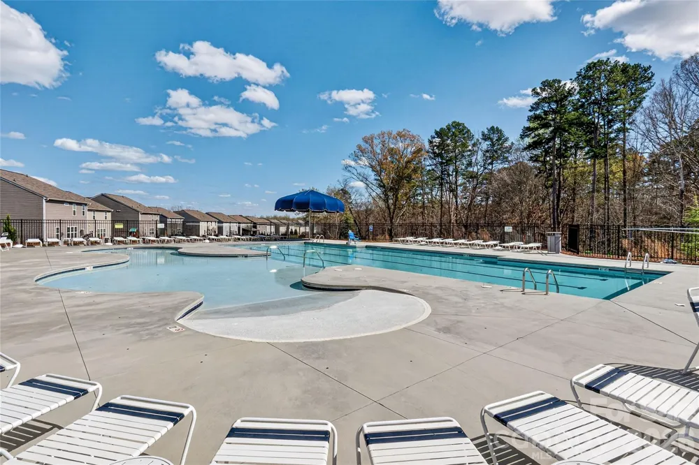 252 Kennerly Center Drive Mooresville, NC 28115