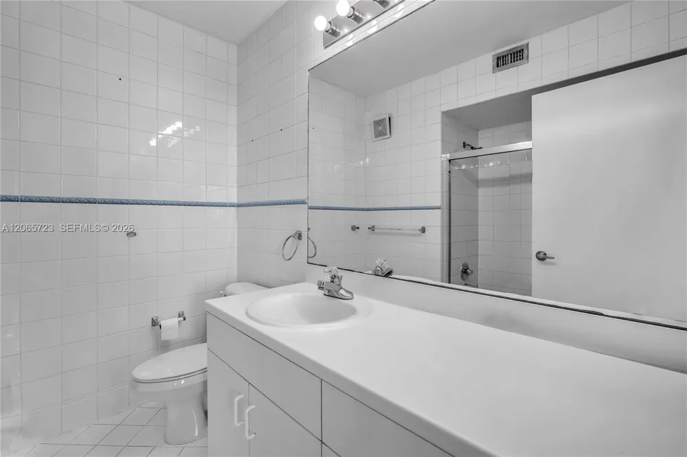 3698 San Simeon Cir Weston, FL 33331