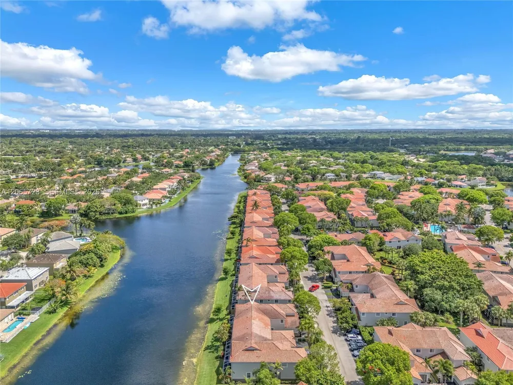 3698 San Simeon Cir Weston, FL 33331