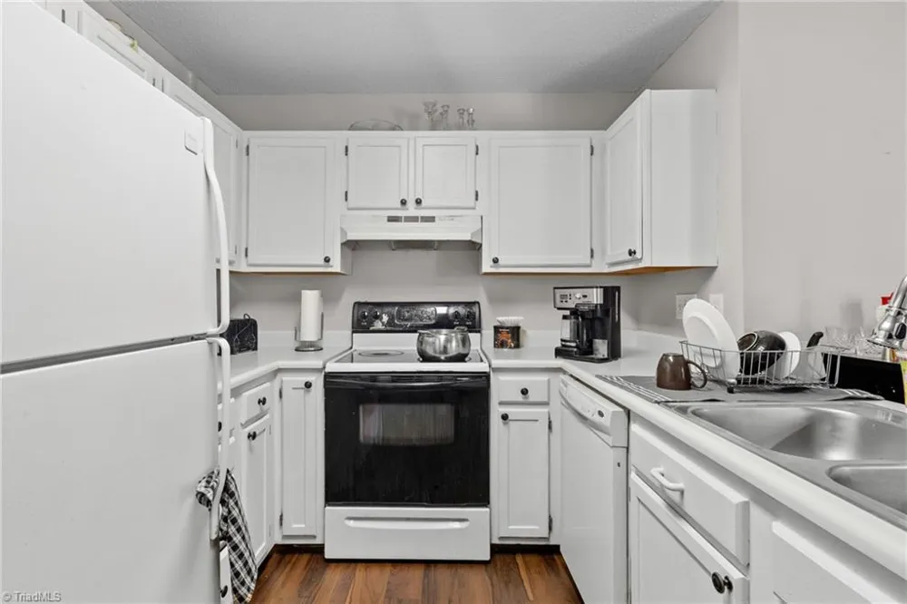 3009 Brookrun Drive Jamestown, NC 27282