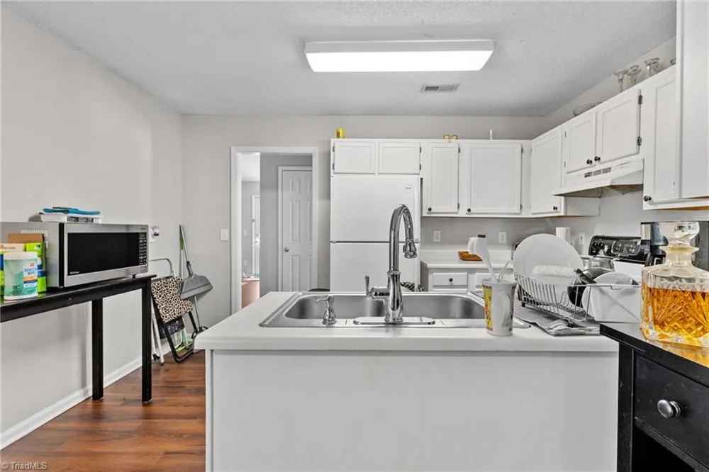 3009 Brookrun Drive Jamestown, NC 27282