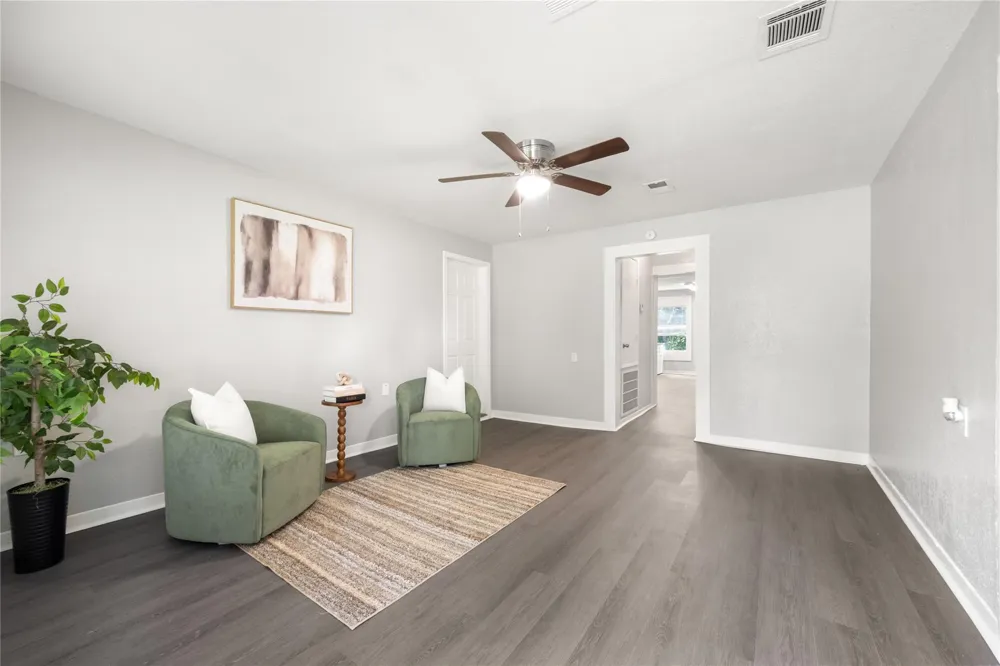 9210 Compton Street Houston, TX 77016