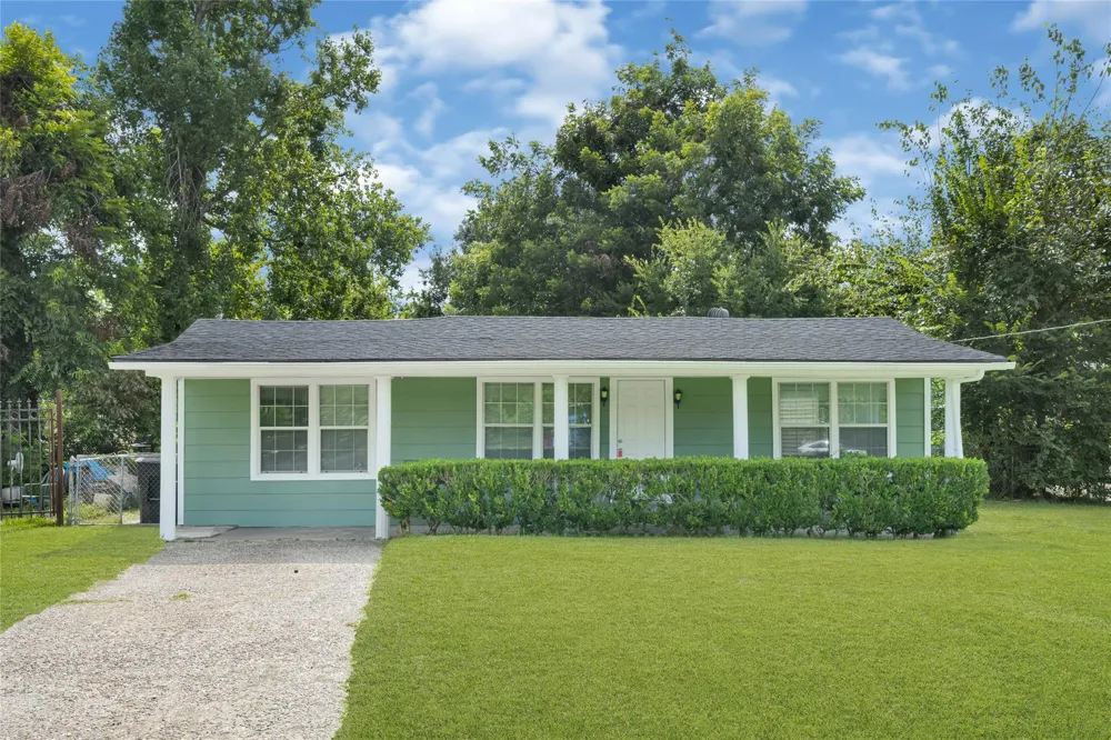 9210 Compton Street Houston, TX 77016