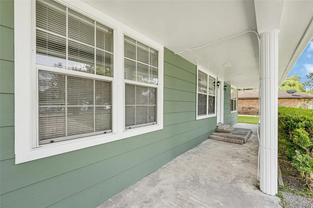 9210 Compton Street Houston, TX 77016