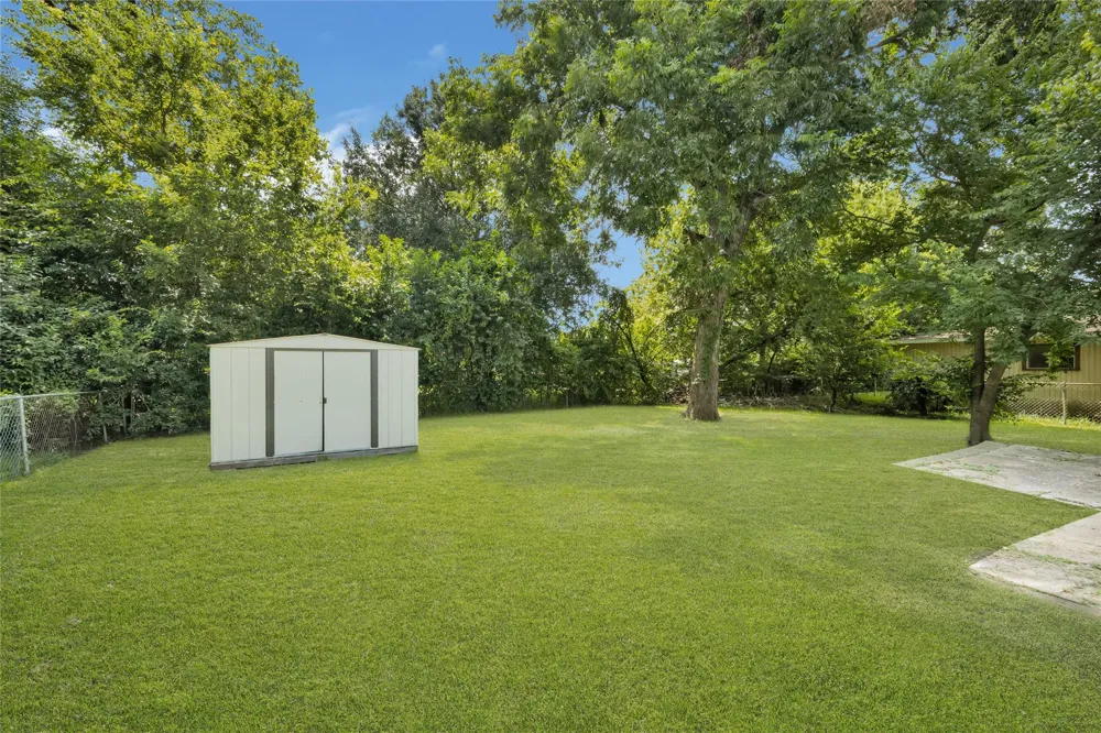 9210 Compton Street Houston, TX 77016