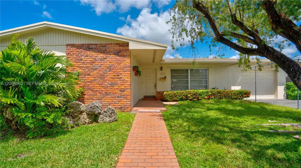 1730 SW 97th Pl Miami, FL 33165