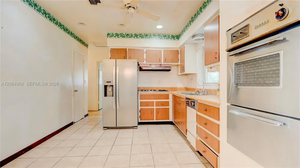 1730 SW 97th Pl Miami, FL 33165