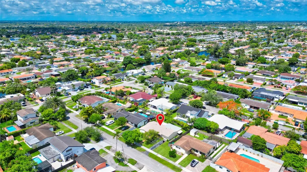 1730 SW 97th Pl Miami, FL 33165