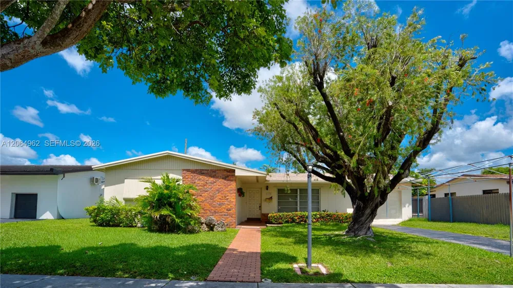 1730 SW 97th Pl Miami, FL 33165