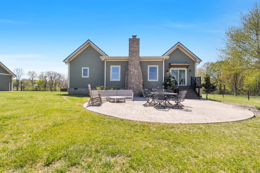 3988 Fykes Grove Rd Cedar Hill, TN 37032