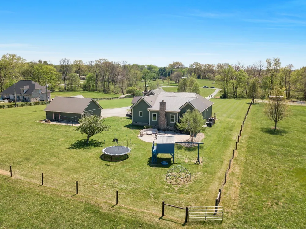 3988 Fykes Grove Rd Cedar Hill, TN 37032
