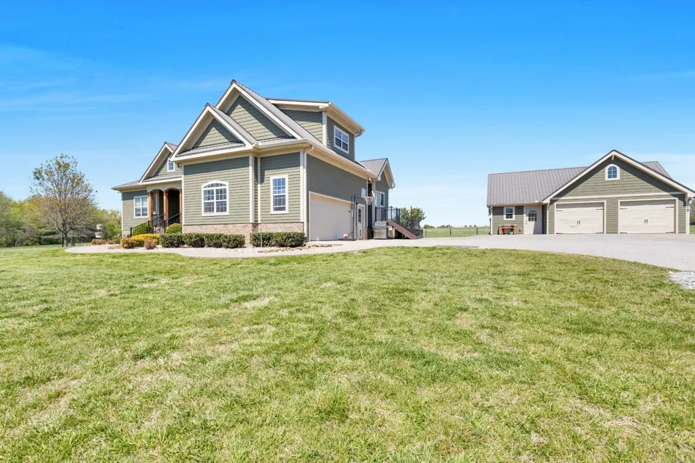 3988 Fykes Grove Rd Cedar Hill, TN 37032