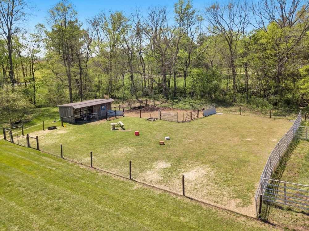 3988 Fykes Grove Rd Cedar Hill, TN 37032