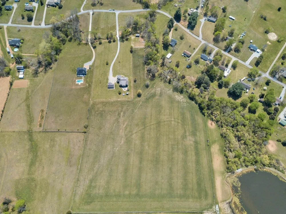 3988 Fykes Grove Rd Cedar Hill, TN 37032