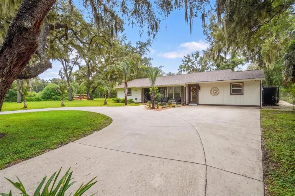205 CAGLE ROAD Brandon, FL 33511