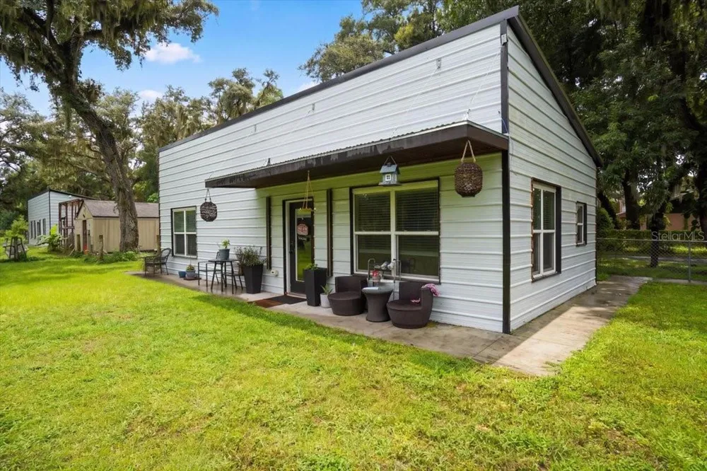 205 CAGLE ROAD Brandon, FL 33511
